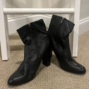 BRAND NEW STEVE MADDEN Black Leather Above Ankle Boots